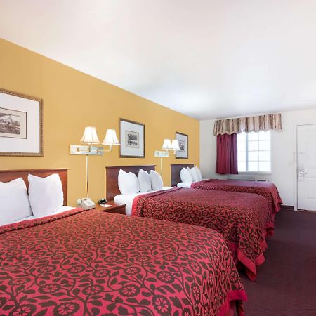 Days Inn By Wyndham Andover Exterior photo