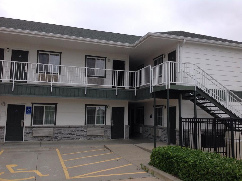 Days Inn By Wyndham Andover Exterior photo